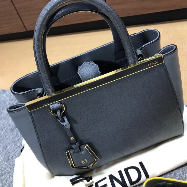 プチトゥージュール FENDI 最終価格