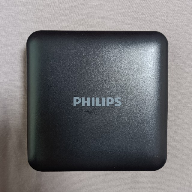 PHILIPS(フィリップス)のPHILIPS　モバイルバッテリー スマホ/家電/カメラのスマートフォン/携帯電話(バッテリー/充電器)の商品写真