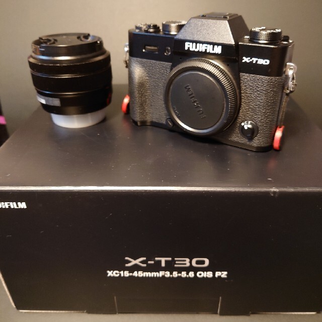 FUJI FILM X−T30 15-45レンズキット スマホ/家電/カメラのカメラ(ミラーレス一眼)の商品写真