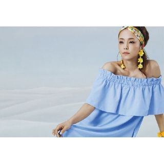 エイチアンドエム(H&M)の安室奈美恵 × H&M オフショルダーワンピース(ひざ丈ワンピース)