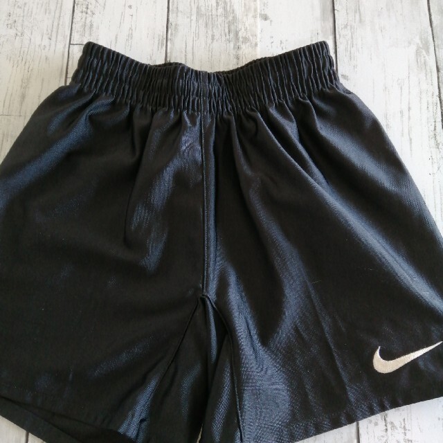 NIKE(ナイキ)の《 美品》NIKE サッカーパンツ XS スポーツ/アウトドアのサッカー/フットサル(ウェア)の商品写真