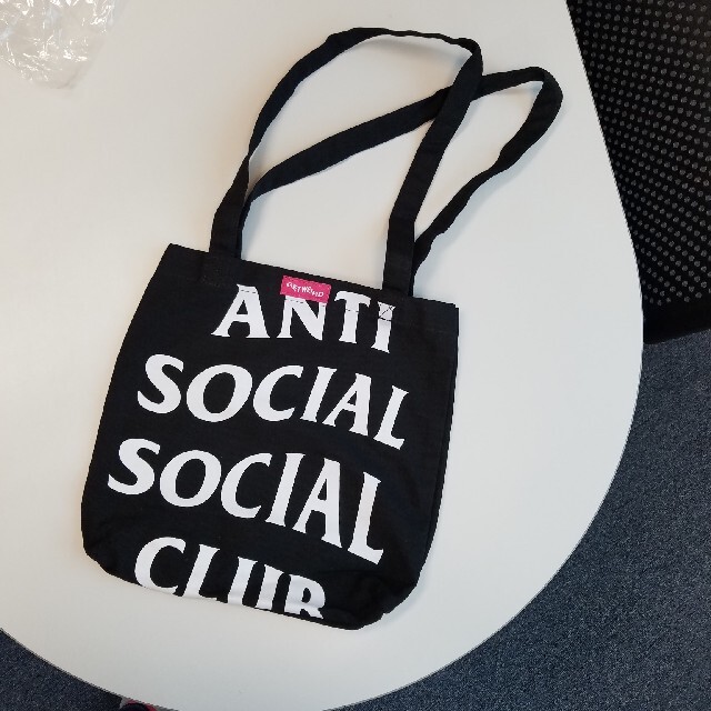 ANTI(アンチ)のアンチソーシャルクラブバッグ レディースのバッグ(ショルダーバッグ)の商品写真