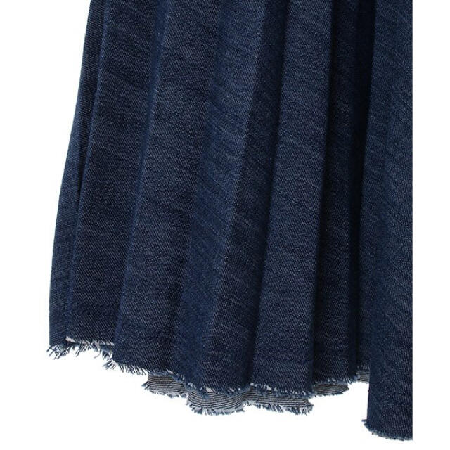 The Virgnia(ザヴァージニア)の【専用】The Virginia denim pleats long skirt レディースのスカート(ロングスカート)の商品写真