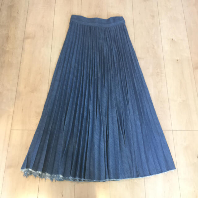 The Virgnia(ザヴァージニア)の【専用】The Virginia denim pleats long skirt レディースのスカート(ロングスカート)の商品写真