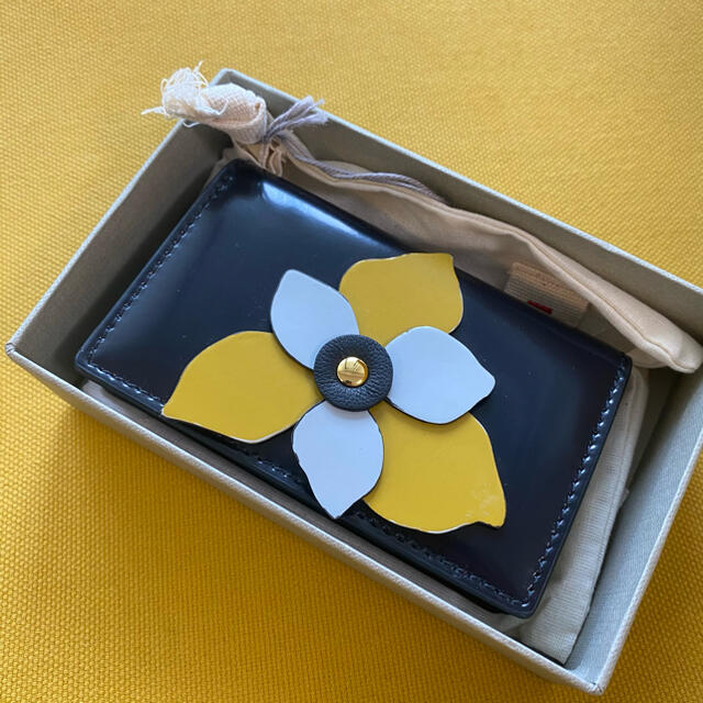 新品未使用 MARNI マルニ カードケース 名刺入れ カード入れ 本物の