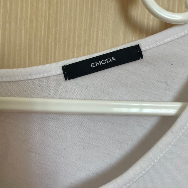 EMODA(エモダ)のEMODA ショート　tシャツ レディースのトップス(Tシャツ(半袖/袖なし))の商品写真