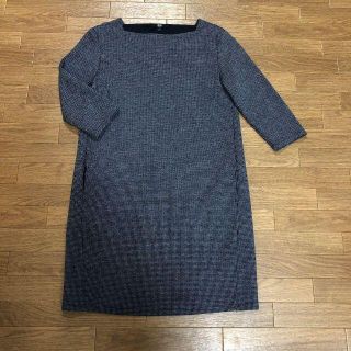 ユニクロ(UNIQLO)の★ユニクロMサイズ★千鳥格子ワンピース★グレー系(ひざ丈ワンピース)