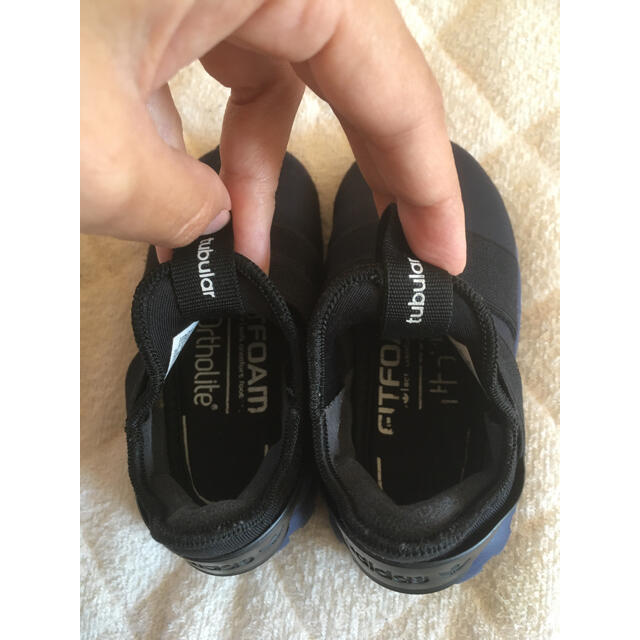 adidas(アディダス)のadidas アディダス　靴　12センチ　シューズ キッズ/ベビー/マタニティのベビー靴/シューズ(~14cm)(スニーカー)の商品写真