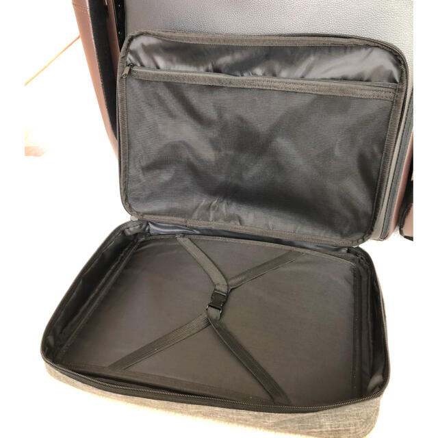 伊勢丹(イセタン)の『メルセデス・ベンツ』　トラベルポーチセット メンズのバッグ(トラベルバッグ/スーツケース)の商品写真
