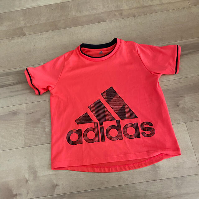 adidas(アディダス)のアディダス　130Tシャツ スポーツ/アウトドアのサッカー/フットサル(ウェア)の商品写真