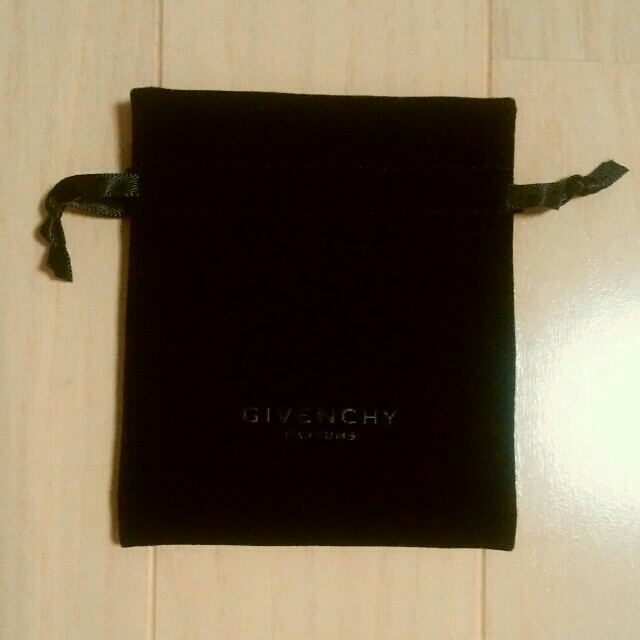 GIVENCHY(ジバンシィ)の新品ジバンシー タッセル スターモチーフ キーホルダー ゴールドカラー レディースのファッション小物(キーホルダー)の商品写真