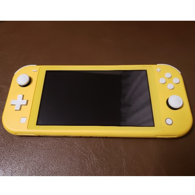 Nintendo Switch(ニンテンドースイッチ)のNintendo Switch Lite イエロー ニンテンドースイッチ エンタメ/ホビーのゲームソフト/ゲーム機本体(携帯用ゲーム機本体)の商品写真