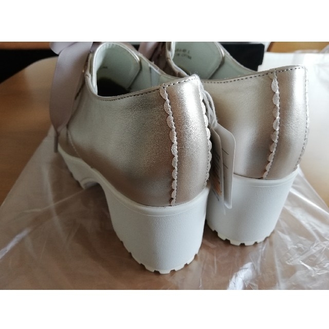 LIZ LISA(リズリサ)の【タグ付き新品】リズリサ　LIZ LISA　靴　Lサイズ レディースの靴/シューズ(スニーカー)の商品写真