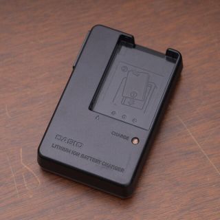 カシオ(CASIO)のカシオ　充電器　BC-11L(その他)