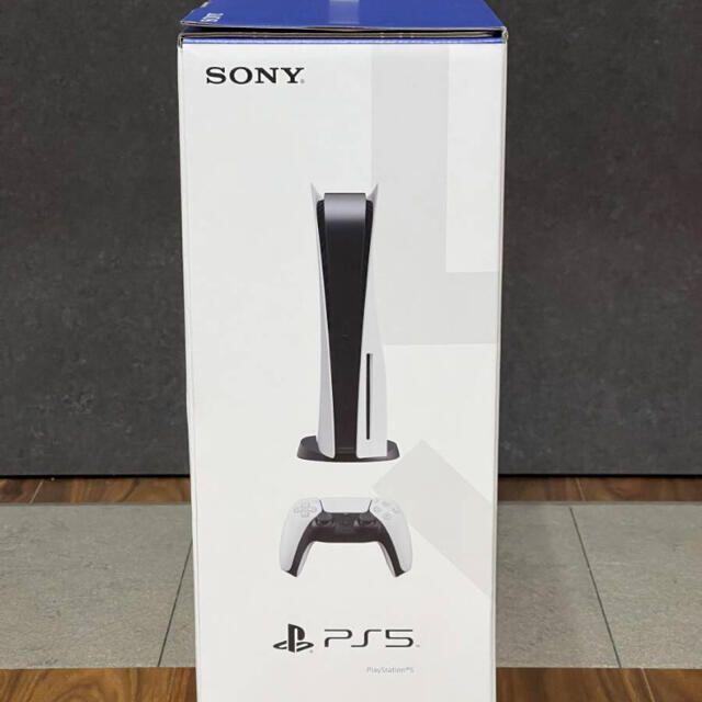 SONY(ソニー)のめるさん専用　PlayStation 5 (CFI-1000A01)通常版 エンタメ/ホビーのゲームソフト/ゲーム機本体(家庭用ゲーム機本体)の商品写真