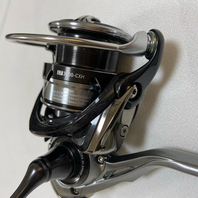 DAIWA(ダイワ)のバイデン528様専用　DIWA(ダイワ)18カルディア LT3000-CXH スポーツ/アウトドアのフィッシング(リール)の商品写真