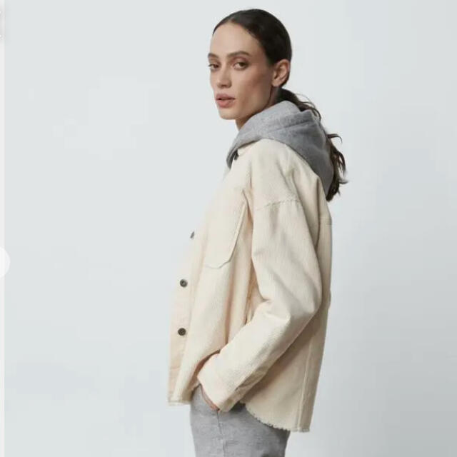 ZARA(ザラ)の20日まで限定！【新品未使用・タグ付き】ZARAコーデュロイシャツジャケット S レディースのジャケット/アウター(その他)の商品写真