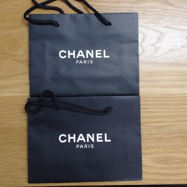 CHANEL(シャネル)の限定値下げ&匿名発送! シャネル ブランド 紙袋 レディースのバッグ(ショップ袋)の商品写真