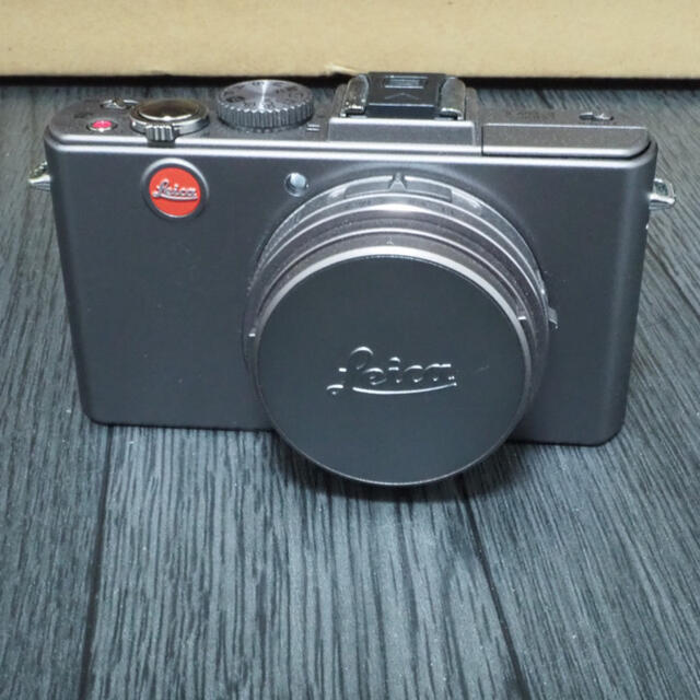 LEICA(ライカ)のLeica ライカ D-LUX5 シルバーカラー スマホ/家電/カメラのカメラ(コンパクトデジタルカメラ)の商品写真