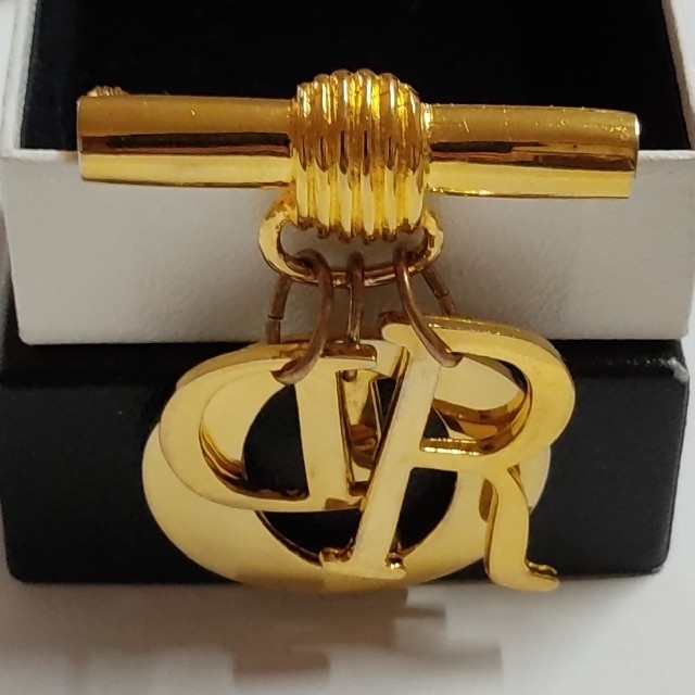 Christian Dior ブローチ DIORロゴ ゴールドカラー Christian Dior ブローチ DIORロゴ ゴールドカラー