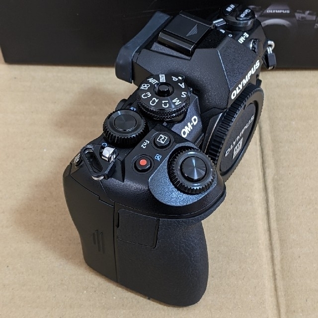 オリンパス OM-D E-M1 Mark II ボディ オリンパス OM-D E-M1 Mark II ボディ
