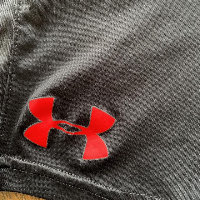 UNDER ARMOUR(アンダーアーマー)のアンダーアーマー　ハーフパンツ　150 YLG キッズ/ベビー/マタニティのキッズ服男の子用(90cm~)(パンツ/スパッツ)の商品写真