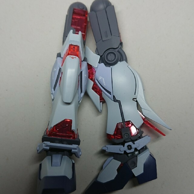 BANDAI(バンダイ)のHG1/144リラックマ様専用ナラティブ　ガンプラ　ガンプラ完成品 エンタメ/ホビーのおもちゃ/ぬいぐるみ(模型/プラモデル)の商品写真