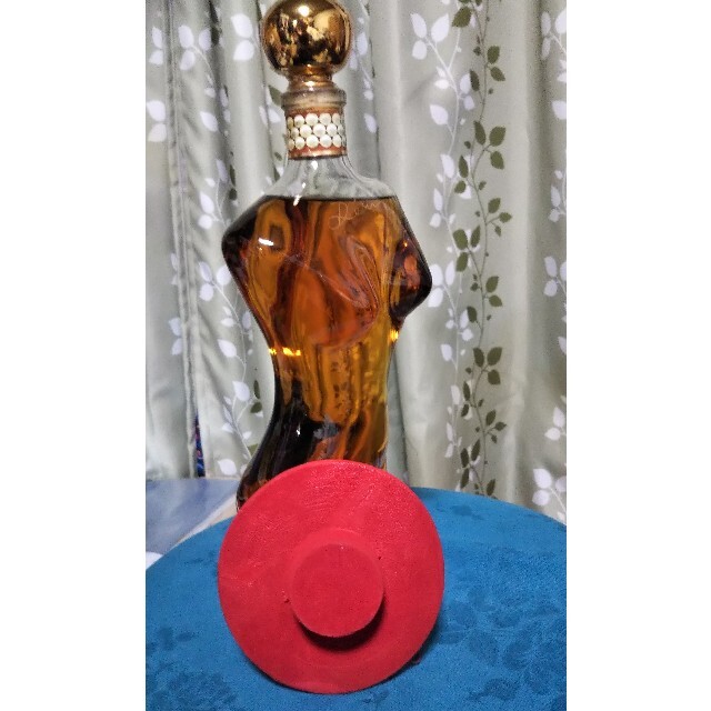 ‼️希少レトロレア、LANDY by ＲSSS｜ラクマ Desirコニャックブランデー黒ラメ入り服赤帽子の通販 超歓迎好評