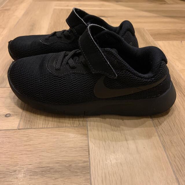 NIKE(ナイキ)のNIKE スニーカー　18センチ キッズ/ベビー/マタニティのキッズ靴/シューズ(15cm~)(スニーカー)の商品写真