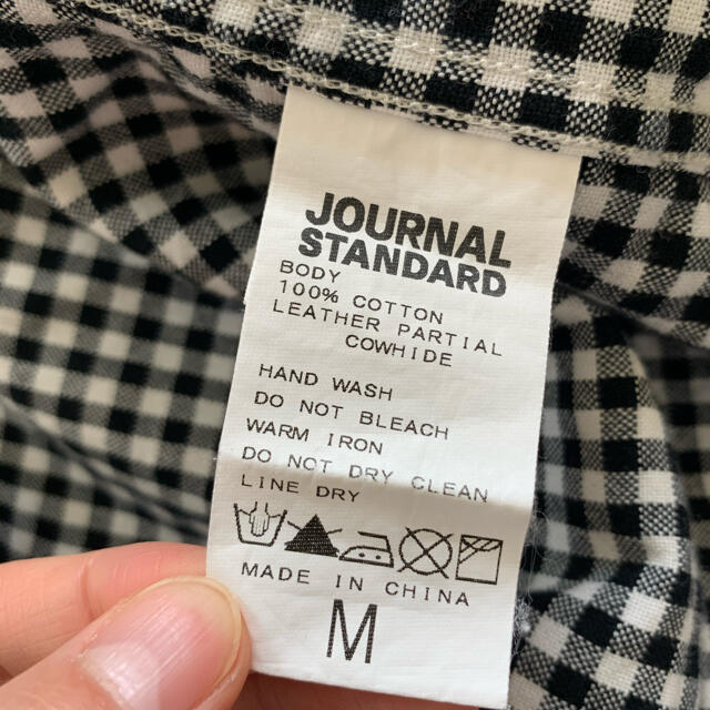 JOURNAL STANDARD(ジャーナルスタンダード)の【JOURNAL STANDRD】Mサイズ 白・黒ギンガムチェックシャツ メンズのトップス(シャツ)の商品写真