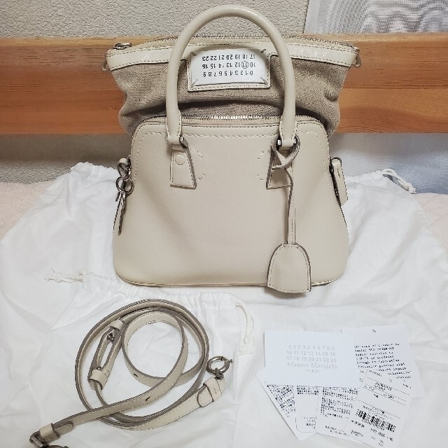 Maison Martin Margiela(マルタンマルジェラ)の【かん様専用】Maison Margiela 5AC ミニバック アイボリー レディースのバッグ(ハンドバッグ)の商品写真