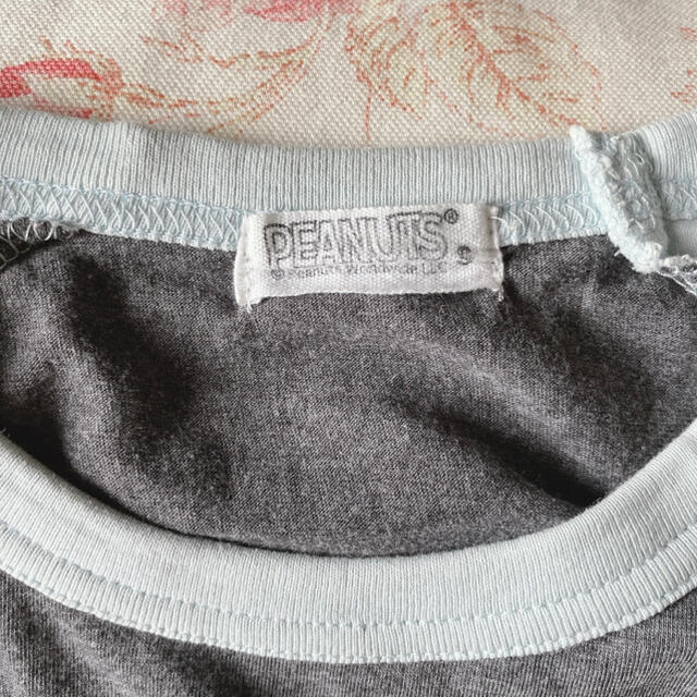 PEANUTS(ピーナッツ)の☆かおち☆さま専用　スヌーピー  ビンテージ風Tシャツ　ユニセックスSサイズ　 レディースのトップス(Tシャツ(半袖/袖なし))の商品写真