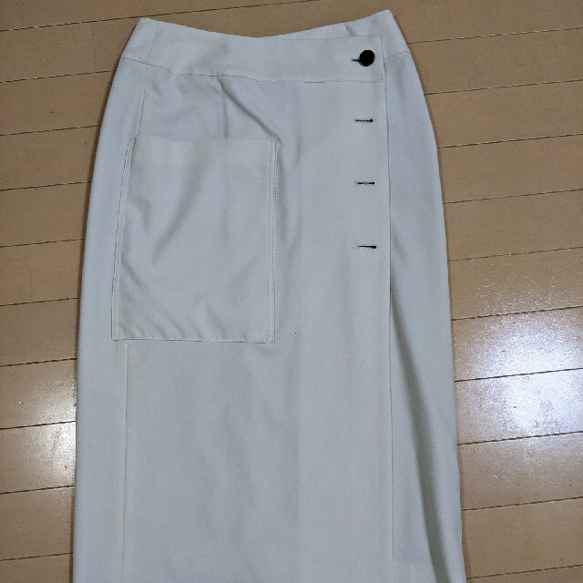 IENA(イエナ)のIENAホワイトスカート レディースのスカート(ロングスカート)の商品写真