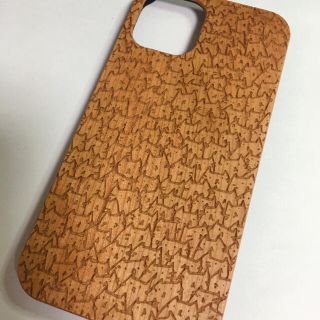 【オクラ納豆様専用】木製のiPhone11ケース 木 猫ちゃん cat新品(iPhoneケース)