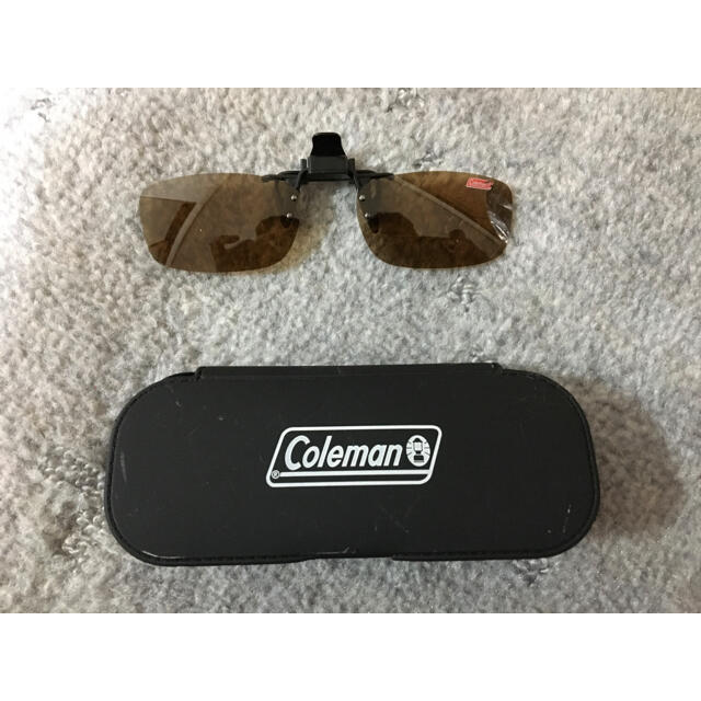 Coleman(コールマン)の前掛け偏光サングラス ワンタッチ装着 メンズのファッション小物(サングラス/メガネ)の商品写真