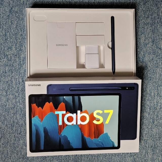 SAMSUNG(サムスン)のGALAXY TAB S7 Mystic Navy 純正ネイビーカバー付き スマホ/家電/カメラのPC/タブレット(タブレット)の商品写真