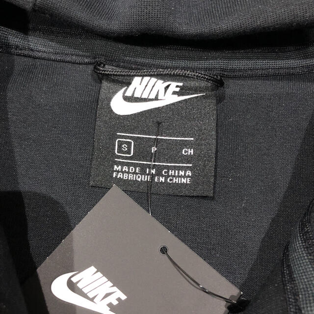 NIKE(ナイキ)の新品未使用　NIKE テックフリースフルジップパーカー メンズのトップス(パーカー)の商品写真