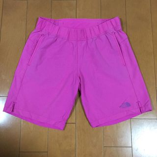 ザノースフェイス(THE NORTH FACE)のTHE NORTH FACE ショートパンツ ピンク(ショートパンツ)