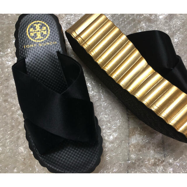 Tory Burch(トリーバーチ)のトリーバーチ ゴールドソール 厚底 サンダル 値下げ レディースの靴/シューズ(サンダル)の商品写真