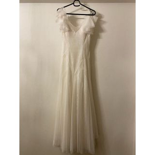 ビーシービージーマックスアズリア(BCBGMAXAZRIA)のBCBGMAXAZRIA ロング丈ドレス　白ドレス　サイズ0(ロングドレス)