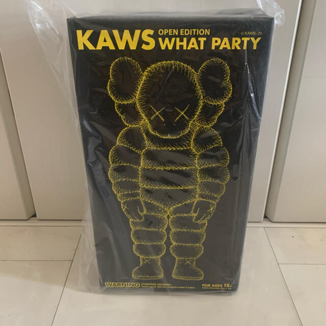 MEDICOM TOY(メディコムトイ)のkaws what party yellow エンタメ/ホビーのフィギュア(その他)の商品写真