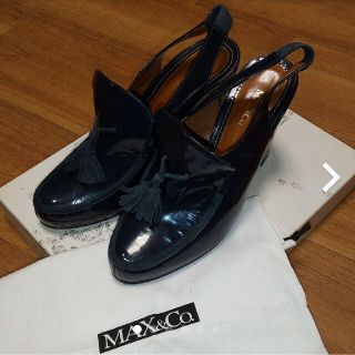 マックスアンドコー(Max & Co.)のMax & Co ネイビー エナメル パンプス(ハイヒール/パンプス)