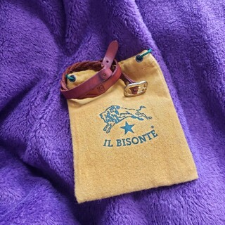 イルビゾンテ(IL BISONTE)のIL BISONTE  牛革ブレスレット【袋付き】(ブレスレット/バングル)