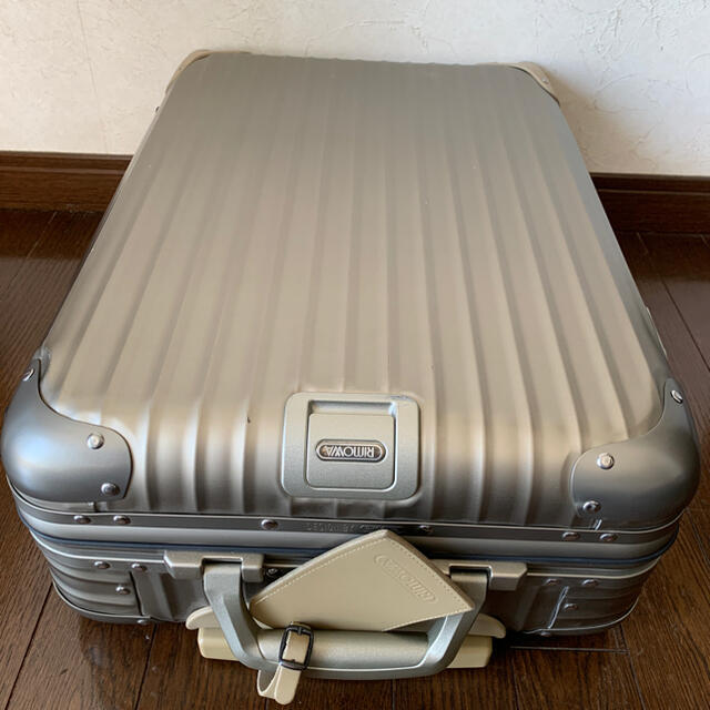 RIMOWA TOPAS No:94452 2輪35L機内持込可 チタンコールド | www