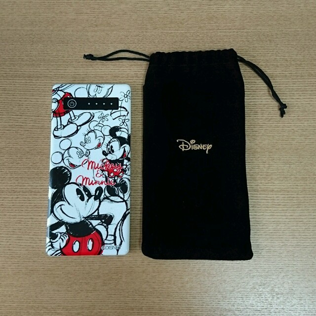 Disney(ディズニー)のディズニー ミッキー 充電 ポータブル スマホ/家電/カメラのスマートフォン/携帯電話(バッテリー/充電器)の商品写真