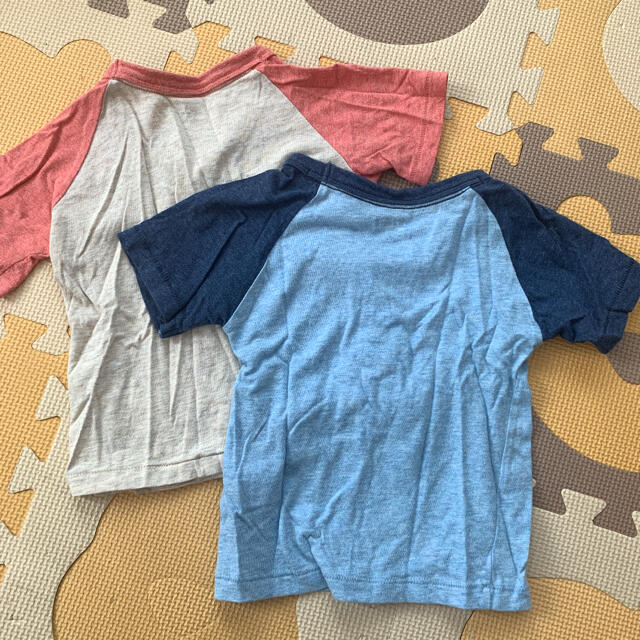 西松屋(ニシマツヤ)の色違いTシャツ　2枚セット　90cm キッズ/ベビー/マタニティのキッズ服男の子用(90cm~)(Tシャツ/カットソー)の商品写真