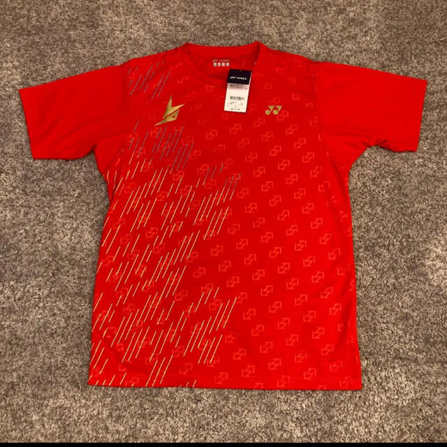 YONEX(ヨネックス)の新品未使用　ヨネックス メンズドライTシャツ 赤 O リンダンモデル スポーツ/アウトドアのスポーツ/アウトドア その他(バドミントン)の商品写真