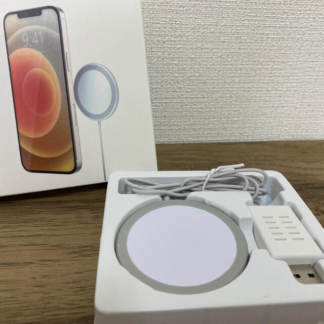 iPhone magsafe マグセーフ 充電器 ワイヤレス 高速充電 安い スマホ/家電/カメラのスマートフォン/携帯電話(バッテリー/充電器)の商品写真