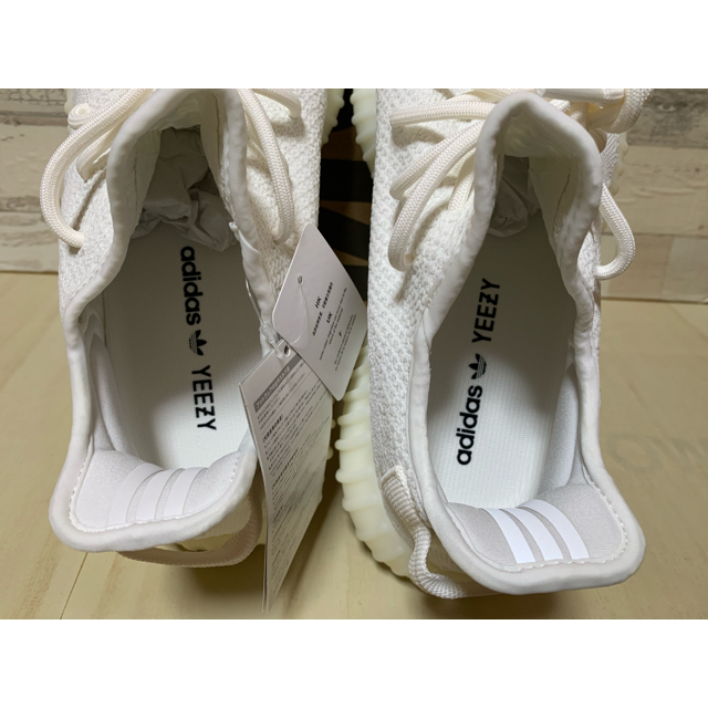 adidas(アディダス)のadidas YEEZY BOOST 350 V2 CWHITE/CWHITE メンズの靴/シューズ(スニーカー)の商品写真