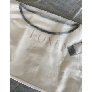 フォクシー(FOXEY)の✨フォクシーノースリーブニット✨新品未使用(カットソー(半袖/袖なし))